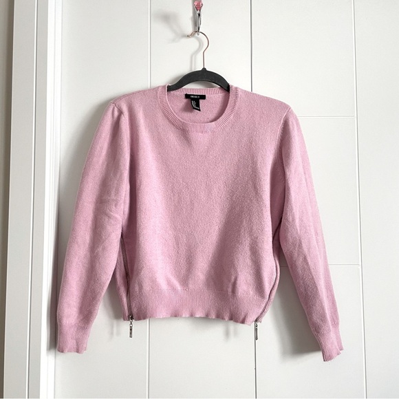 3/$45 Forever 21 Pink Side Sip Crewneck Sweater - Picture 1 of 6
